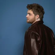 آهنگ On My Mind از الکس وارن، رزی (بلک پینک) با پخش آنلاین